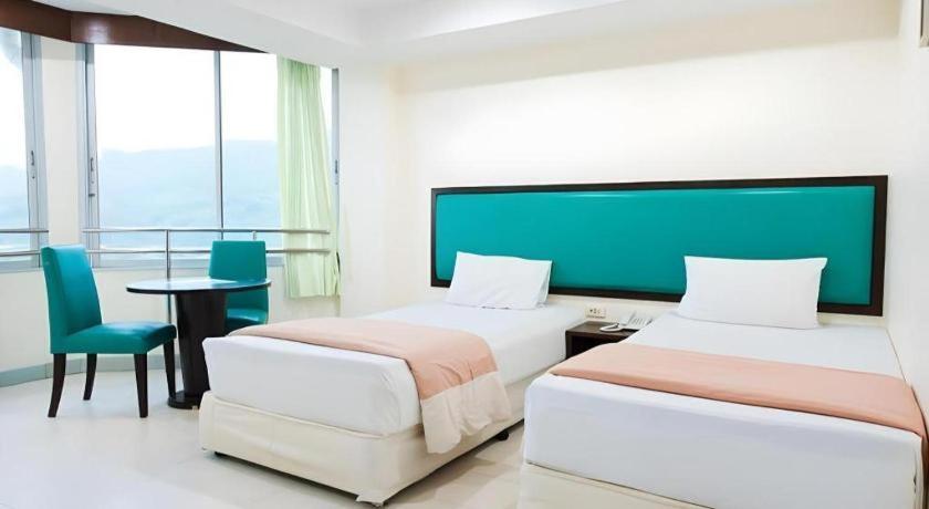 Nice Beach Hotel Rayong Exterior foto